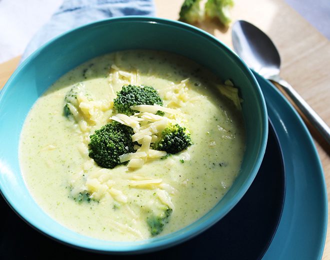 Keto Broccoli and Cheddar Cheese Healthy Soup